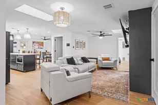 301 W Briarway Dr, Granite Shoals, TX 78654 - Photo 3