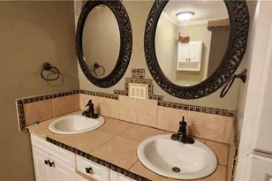 604 Davis St, Edna, TX 77957 - Photo 13