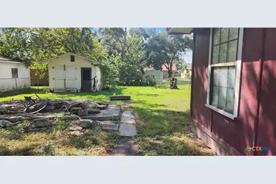 604 Davis Street, Edna, TX 77957 - Photo 25