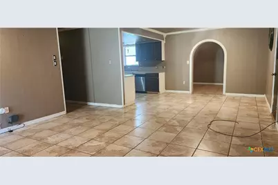 604 Davis Street, Edna, TX 77957 - Photo 3