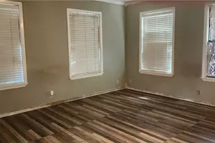 604 Davis St, Edna, TX 77957 - Photo 11