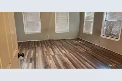 604 Davis Street, Edna, TX 77957 - Photo 9