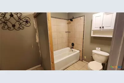 604 Davis Street, Edna, TX 77957 - Photo 15
