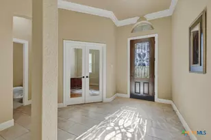 509 Moonlight Cir, New Braunfels, TX 78132 - Photo 5