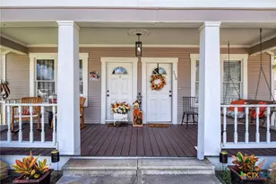 116 S Ave, Shiner, TX 77984 - Photo 3