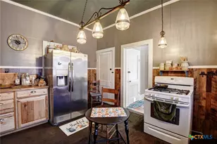 116 S Ave, Shiner, TX 77984 - Photo 15