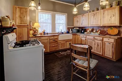 116 S Avenue, Shiner, TX 77984 - Photo 13