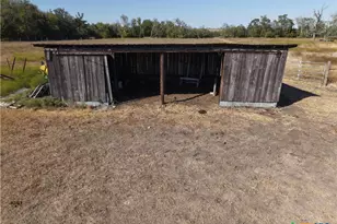 2944 State Hwy 111, Yoakum, TX 77995 - Photo 19