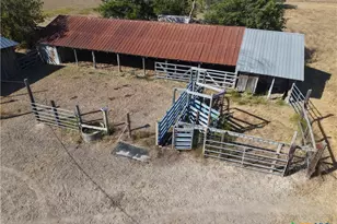 2944 State Hwy 111, Yoakum, TX 77995 - Photo 17