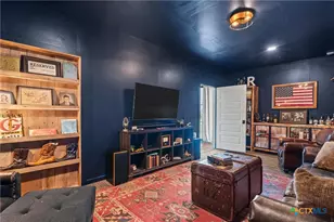 323 Patricia Rd, Georgetown, TX 78628 - Photo 37