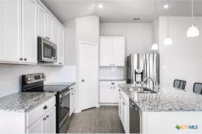 1117 Amber Lake, Seguin, TX 78155 - Photo 5