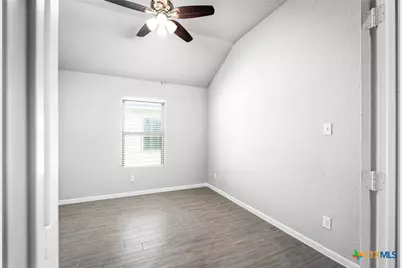 1117 Amber Lake, Seguin, TX 78155 - Photo 15