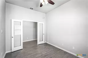 1117 Amber Lk, Seguin, TX 78155 - Photo 17