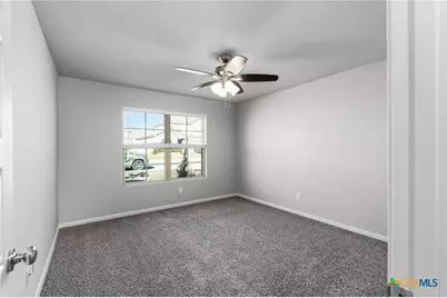 1117 Amber Lake, Seguin, TX 78155 - Photo 15