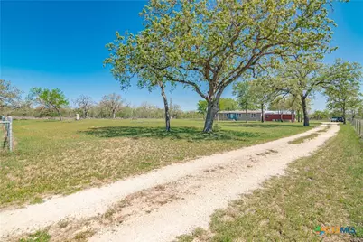 2105 Fm 1104, Kingsbury, TX 78638 - Photo 33