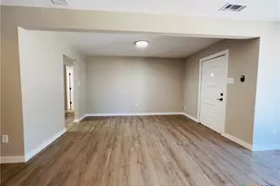 105 Nauert St, Copperas Cove, TX 76522 - Photo 3