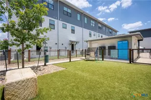 1208 N Academy Ave, New Braunfels, TX 78130 - Photo 9