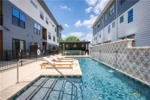 1208 N Academy Ave, New Braunfels, TX 78130 - Photo 1