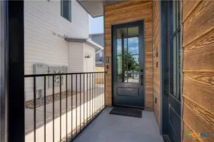 1208 N Academy Ave, New Braunfels, TX 78130 - Photo 13