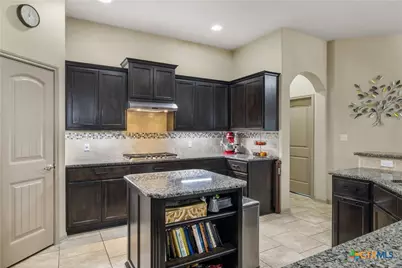 101 Sandstone Court, Victoria, TX 77904 - Photo 3