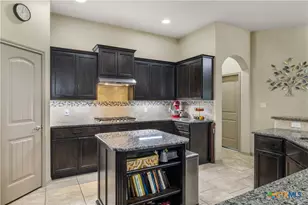 101 Sandstone Ct, Victoria, TX 77904 - Photo 3