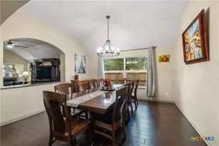 101 Sandstone Ct, Victoria, TX 77904 - Photo 9
