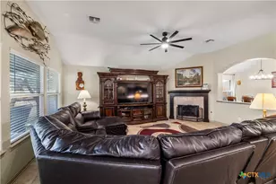 101 Sandstone Ct, Victoria, TX 77904 - Photo 11