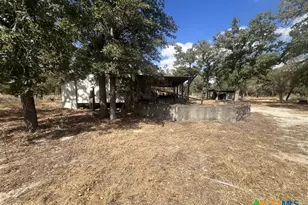 133 County Rd 436, Stockdale, TX 78160 - Photo 3