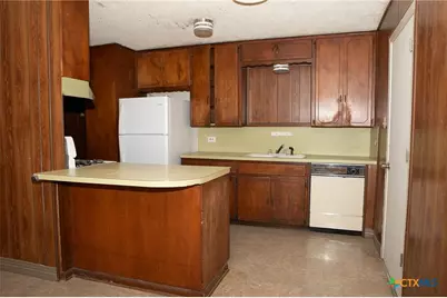 1005 Campbell Street, Lampasas, TX 76550 - Photo 3