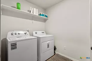 410 Kayden Pt, New Braunfels, TX 78130 - Photo 27