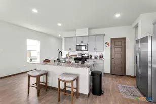 410 Kayden Pt, New Braunfels, TX 78130 - Photo 3