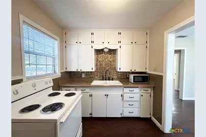 1103 S 49th Street, Temple, TX 76504 - Photo 7