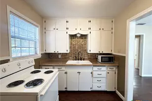 1103 S 49th St, Temple, TX 76504 - Photo 7