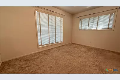 203 Longfellow Lane, Victoria, TX 77904 - Photo 21