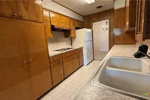 203 Longfellow Ln, Victoria, TX 77904 - Photo 11