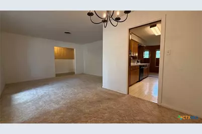 203 Longfellow Lane, Victoria, TX 77904 - Photo 7