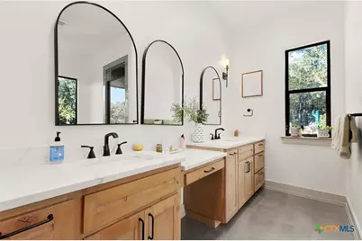 1341 Merlot, New Braunfels, TX 78132 - Photo 35