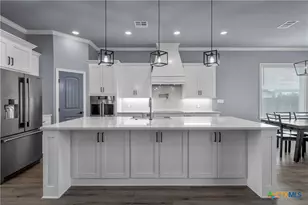 10281 Creekside Ln, Woodway, TX 76712 - Photo 9