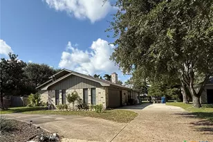 141 Seascape Dr, Port Lavaca, TX 77979 - Photo 5