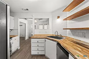 2210 Barry Dr, Killeen, TX 76543 - Photo 11