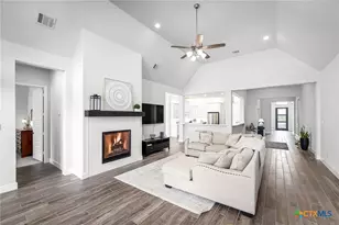 358 Bridle Trl, New Braunfels, TX 78132 - Photo 15