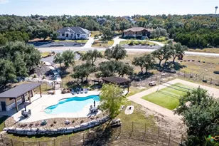358 Bridle Trl, New Braunfels, TX 78132 - Photo 31
