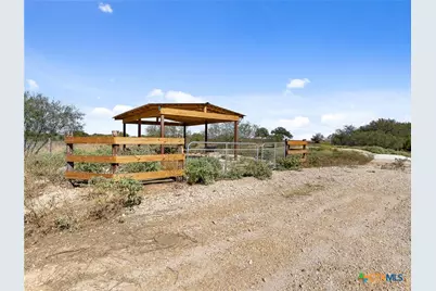 6492 State Highway 304, Harwood, TX 78632 - Photo 33