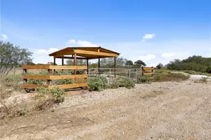 6492 State Hwy 304, Harwood, TX 78632 - Photo 33