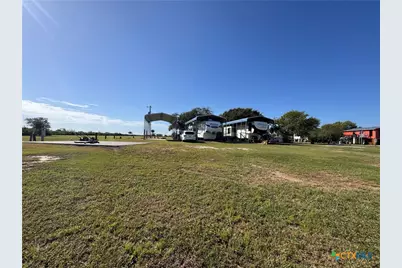 193 Silkstocking Street, Port Lavaca, TX 77979 - Photo 3