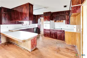 113 Wearden Dr, Victoria, TX 77904 - Photo 9