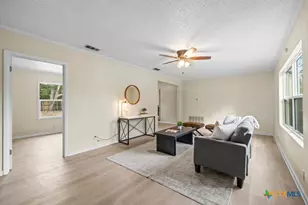 1104 Woodall St, Belton, TX 76513 - Photo 5