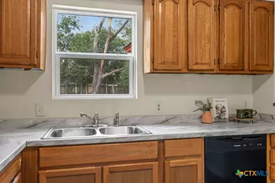 1104 Woodall Street, Belton, TX 76513 - Photo 11