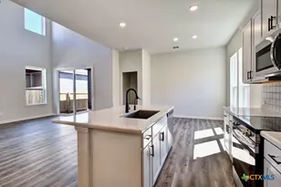 868 Farmhouse Trl, New Braunfels, TX 78130 - Photo 5