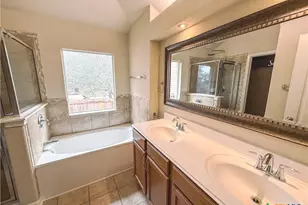 5423 Southern Oaks, San Antonio, TX 78261 - Photo 25